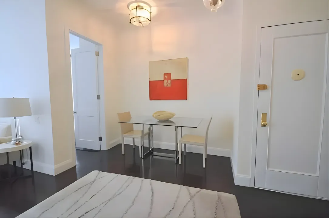 $6,500 | 323 West 83rd Street, Unit 5C | Upper West Side