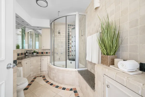 $1,695,000 | 360 West 22nd Street, Unit 15C-14C | Chelsea