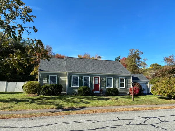 $699,000 | 15 George Street, Dartmouth, MA 02748