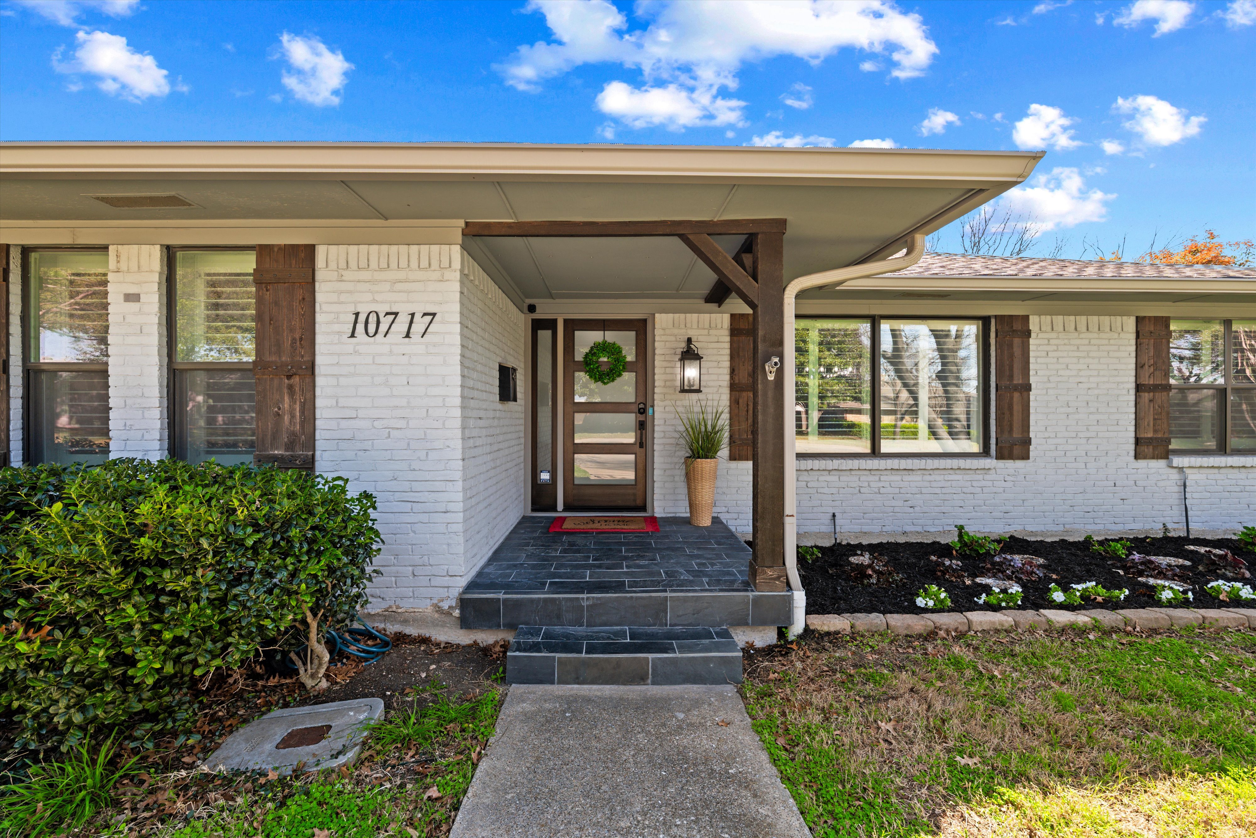 10717 Ferndale Road Dallas, TX 75238 - Photo 2 of 42