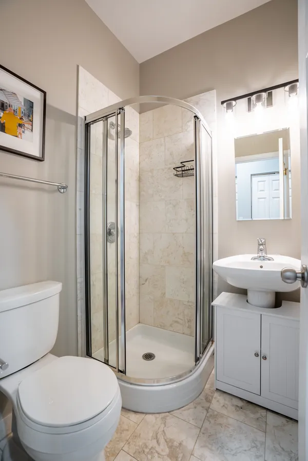 $575,000 | 1043 North Winchester Avenue, Unit 3, Chicago, IL 60622