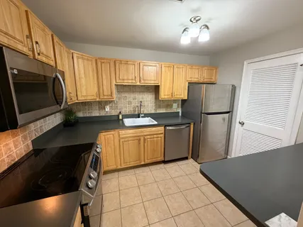 $425,000 | 101 Montgomery Avenue, Unit B2, Bala Cynwyd, PA 19004