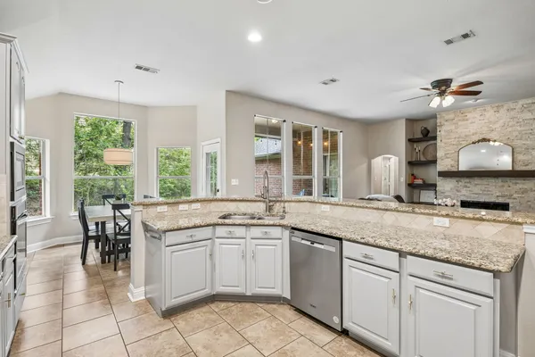 $525,000 | 14 Brook Hollow Lane, Trophy Club, TX 76262