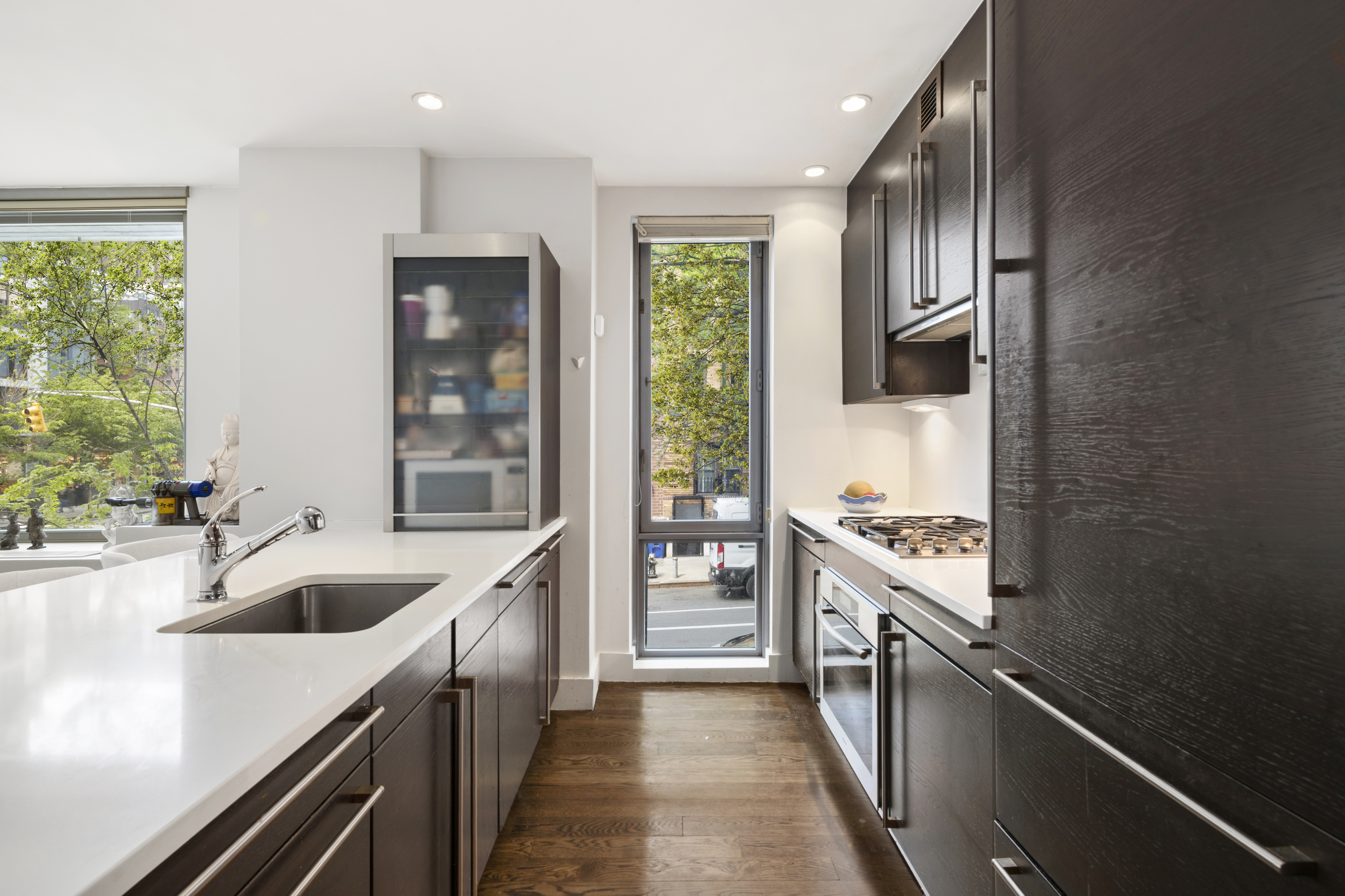 464 West 44th Street, Unit 2F Manhattan, NY 10036 - Photo 3 of 9 Gallery Image 3