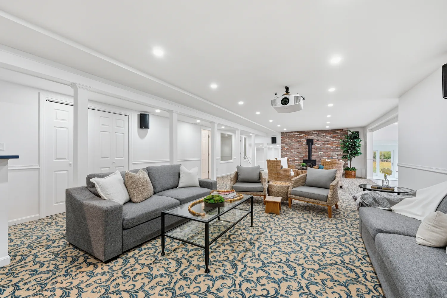 $2,400,000 | 6 Lynbrook Road, Southborough, MA 01772