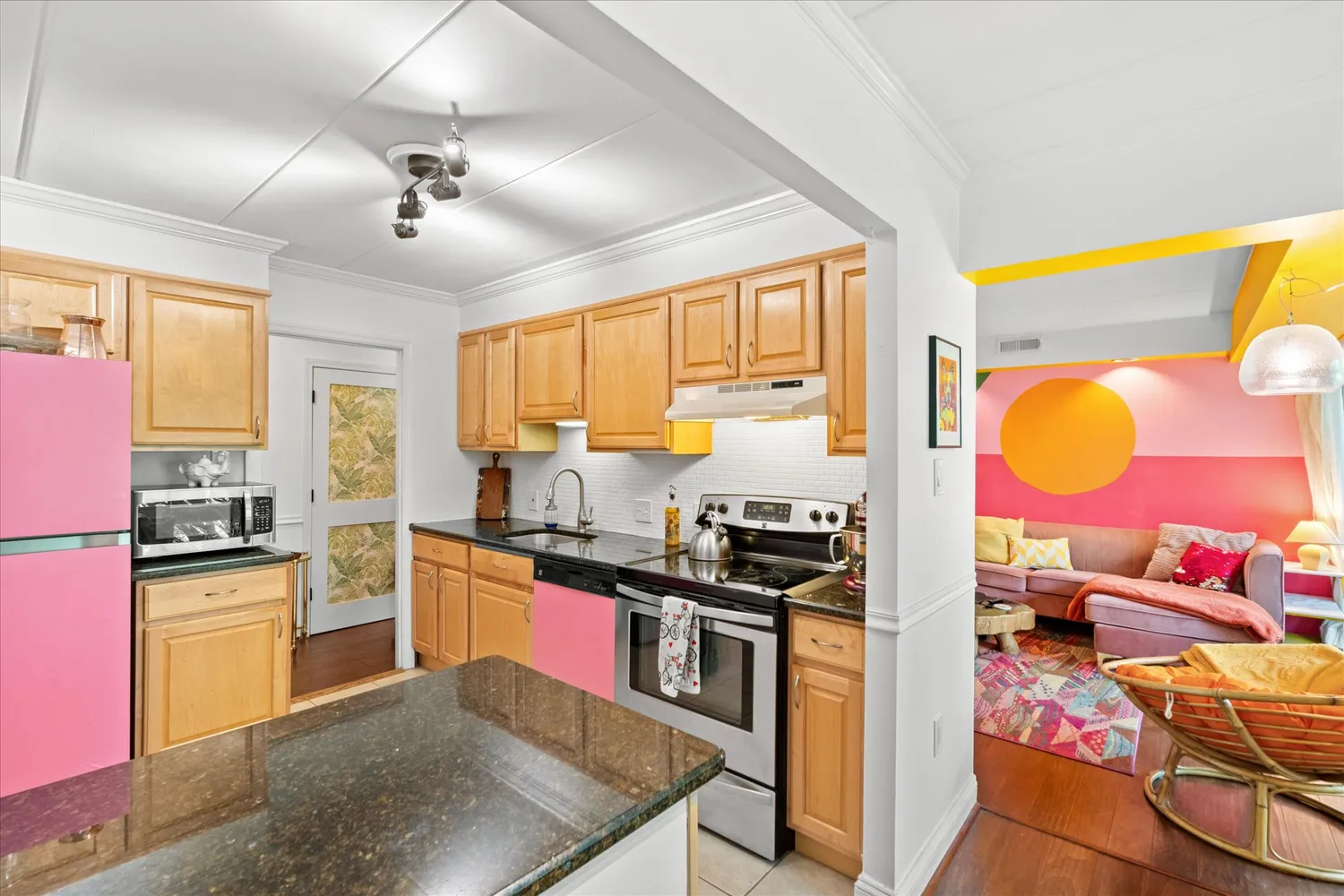 $349,000 | 132 Roberts Lane, Unit 303, Alexandria, VA 22314