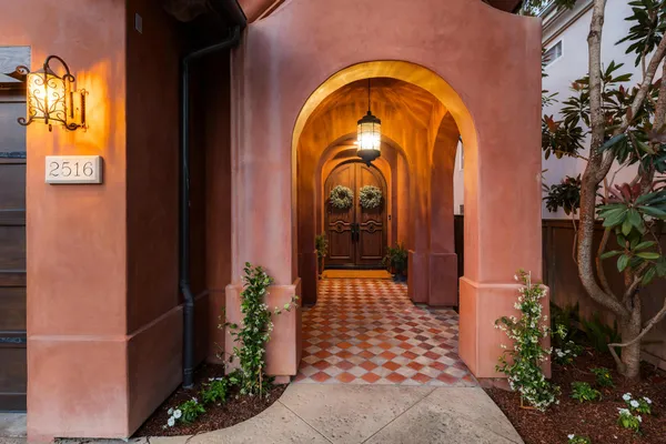 $4,600,000 | 2516 Walnut Avenue, Manhattan Beach, CA 90266