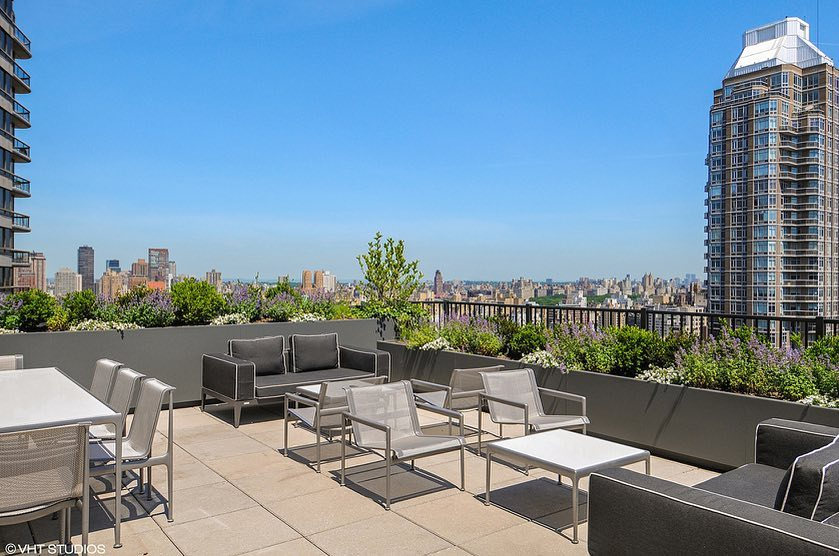 200 East 62nd Street, Unit 27A Manhattan, NY 10065 - Photo 16 of 19 a view of a terrace with furniture