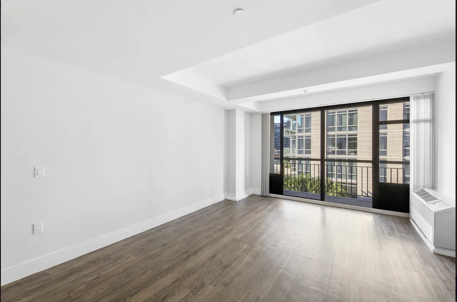 354 East 91st Street, Unit 902 Manhattan, NY 10128 - Photo 5 of 9