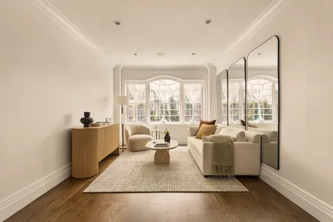 $2,395,000 | 236 West 24th Street, Unit GARDEN | Chelsea