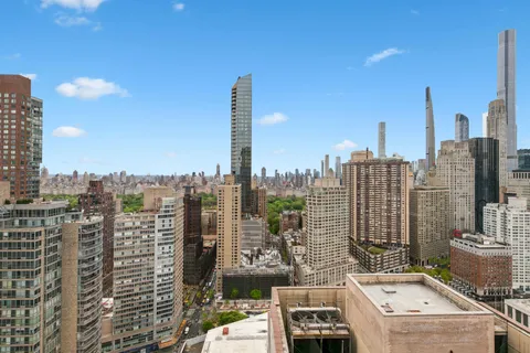 $2,850,000 | 160 West 66th Street, Unit 41E | Upper West Side