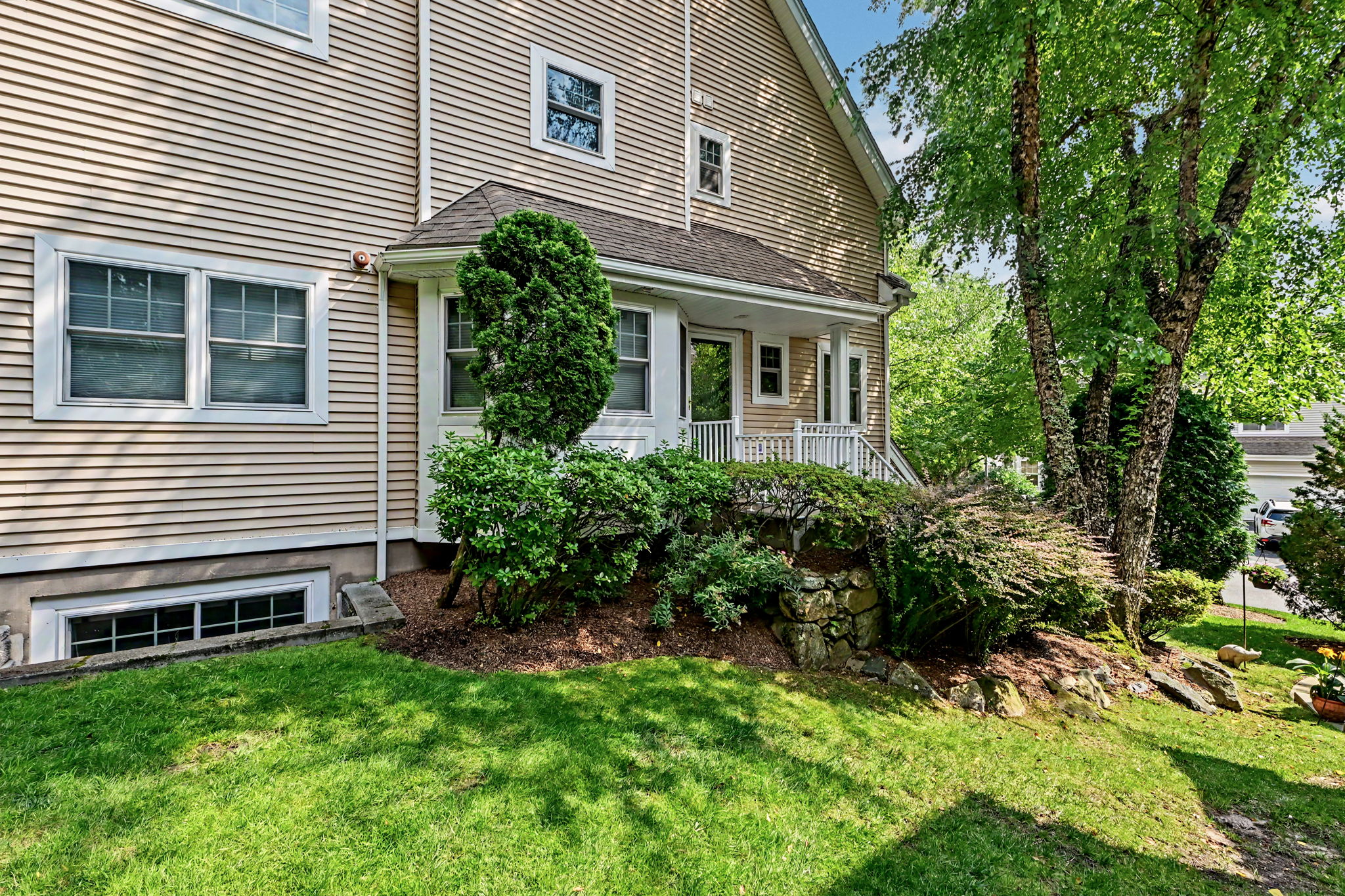 34 Winding Ridge Road White Plains, NY 10603 - Photo 28 of 41