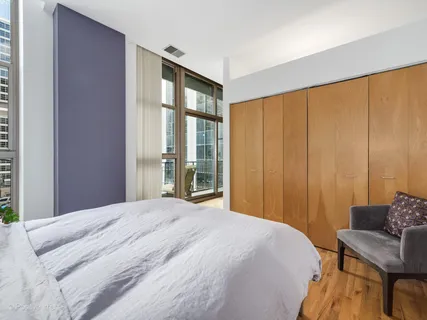 $250,000 | 212 West Washington Street, Unit 812, Chicago, IL 60606