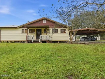 $322,500 | 4092 Poydras Highway, Breaux Bridge, LA 70517