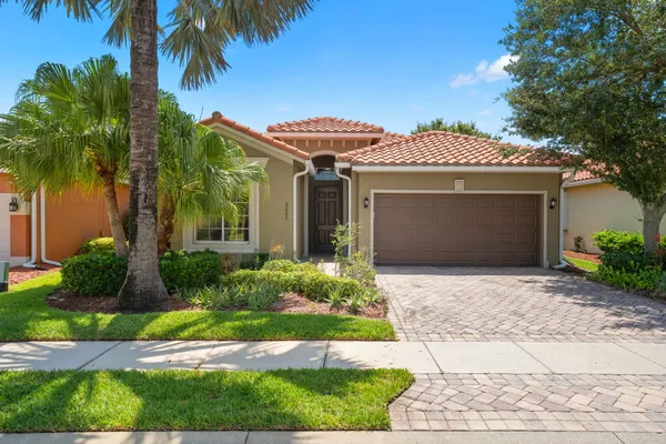$389,000 | 6223 Dorchester Way, Vero Beach, FL 32966