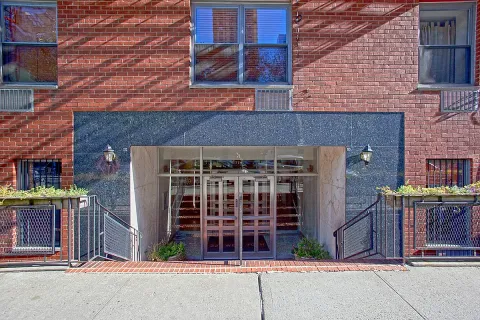 $599,000 | 225 West 70th Street, Unit 4B | Upper West Side