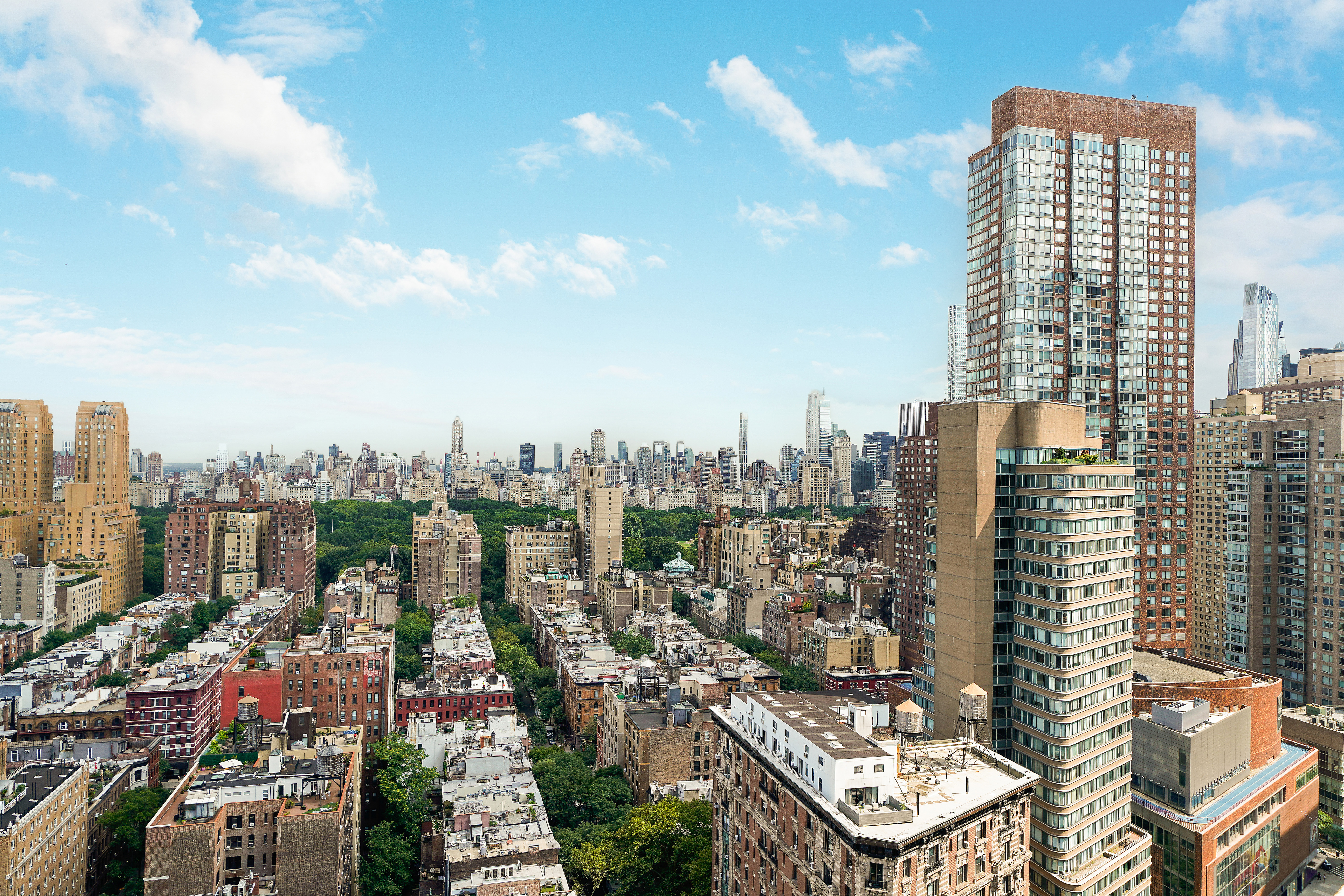 2025 Broadway, Unit 24F Manhattan, NY 10023 - Photo 4 of 11 Gallery Image 4