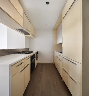 $1,395,000 | 252 South Street, Unit 28C | Two Bridges