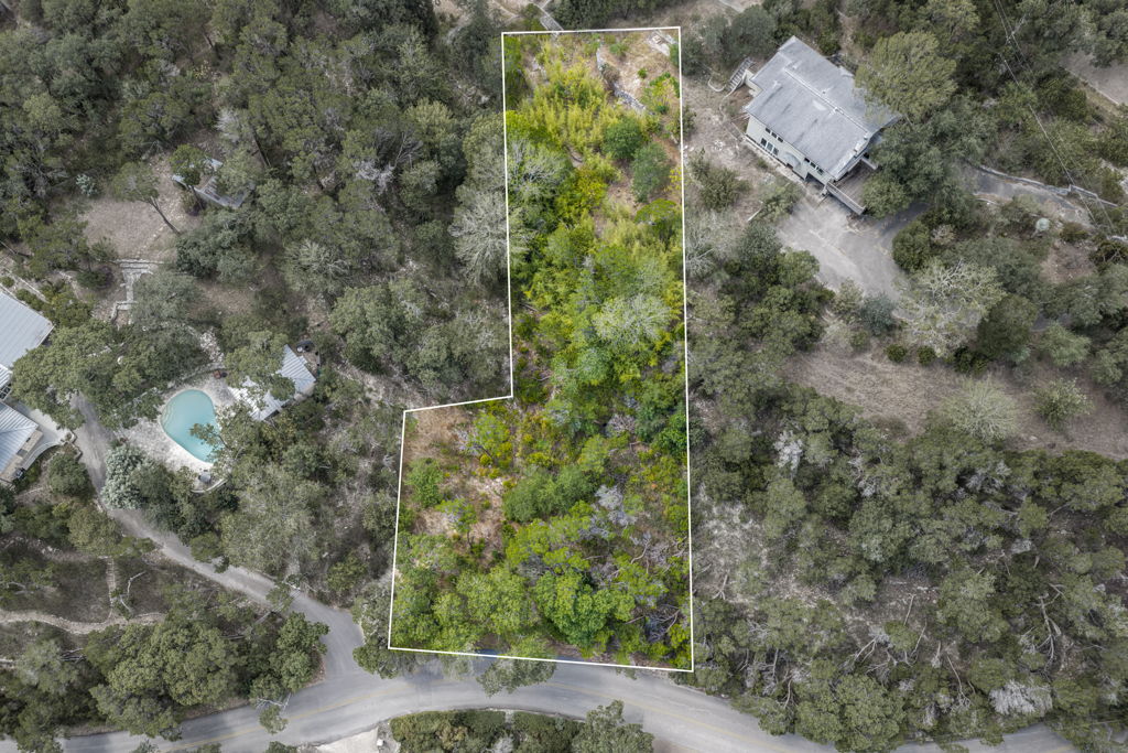 103 Yaupon Valley Road Austin, TX 78746 - Photo 6 of 14 Gallery Image 6