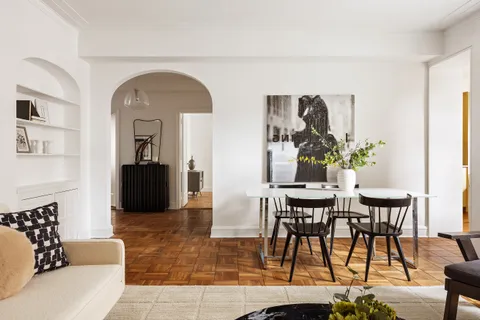 $2,850,000 | 25 Central Park West, Unit 11C | Upper West Side