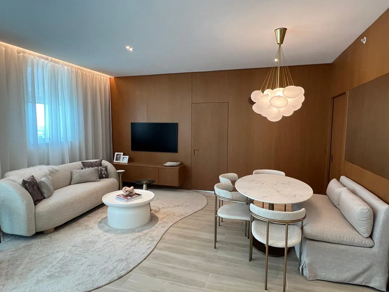 Contact Agent | 31 Southeast 5th Street, Miami, FL 33131