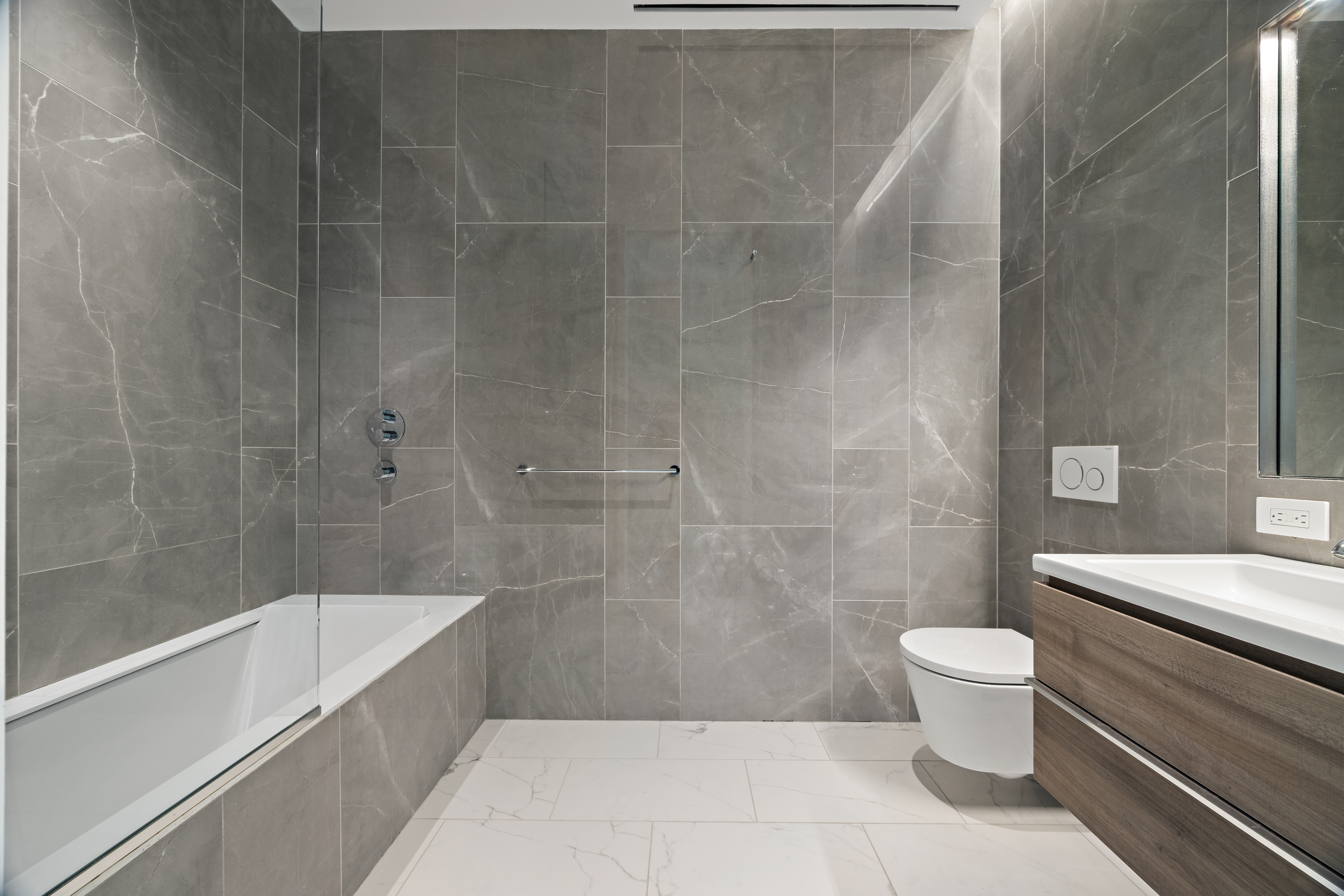 80 East 10th Street, Unit 3W Manhattan, NY 10003 - Photo 14 of 19 Gallery Image 14