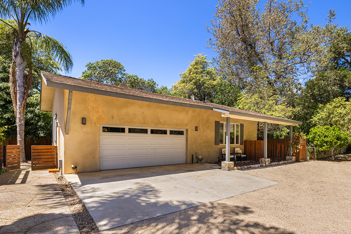 161 Loureyro Road Montecito, CA 93108 - Photo 27 of 52 a view of a back yard of the house
