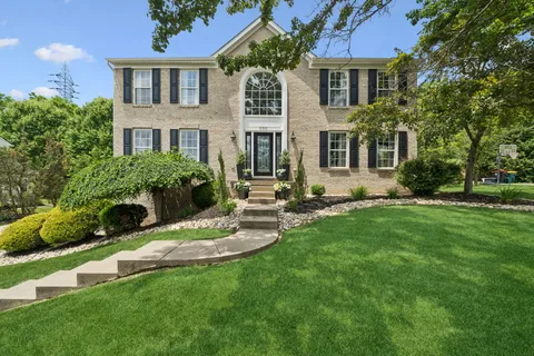 $725,000 | 220 Foxburg Drive, Pittsburgh, PA 15205