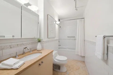 $2,495,000 | 14 Horatio Street, Unit 15CD | West Village