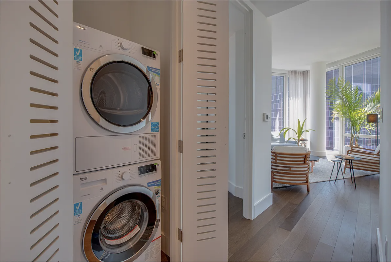222 East 44th Street, Unit 19L Manhattan, NY 10017 - Photo 12 of 21