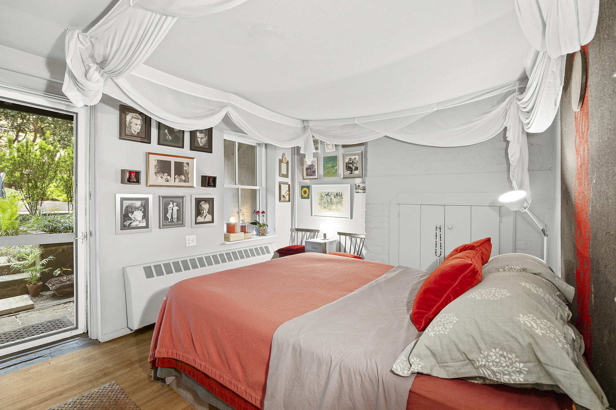 139 St Felix Street, Unit GARDEN Brooklyn, NY 11217 - Photo 3 of 6 a bedroom with a bed and a window