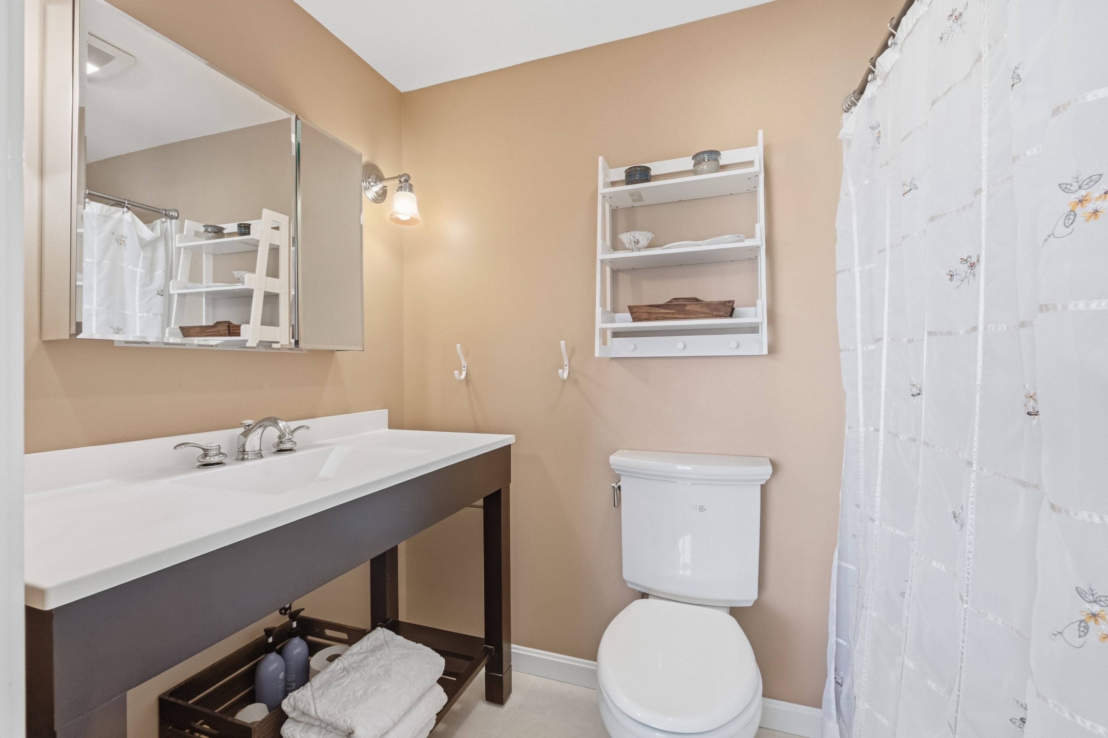 19 Wawbeek Road Tuftonboro, NH 03853 - Photo 16 of 60