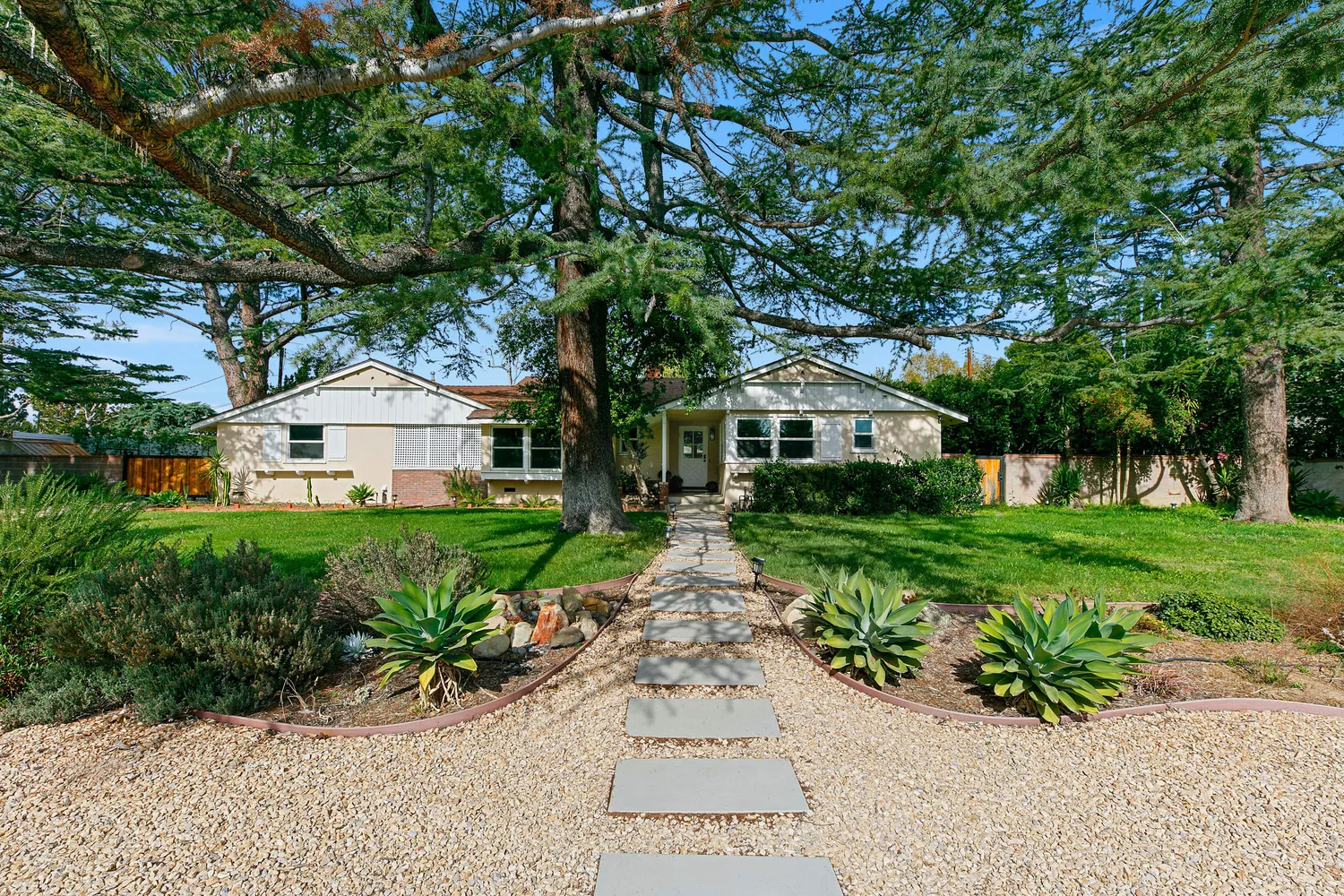 $1,100,000 | 17055 Gresham Street, Northridge, CA 91325