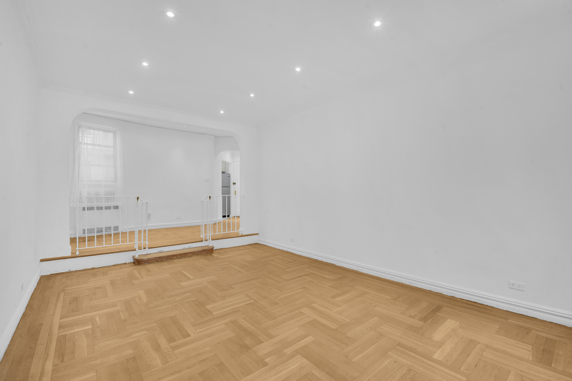 225 West 25th Street, Unit 5K Manhattan, NY 10001 - Photo 6 of 17 a view of an empty room