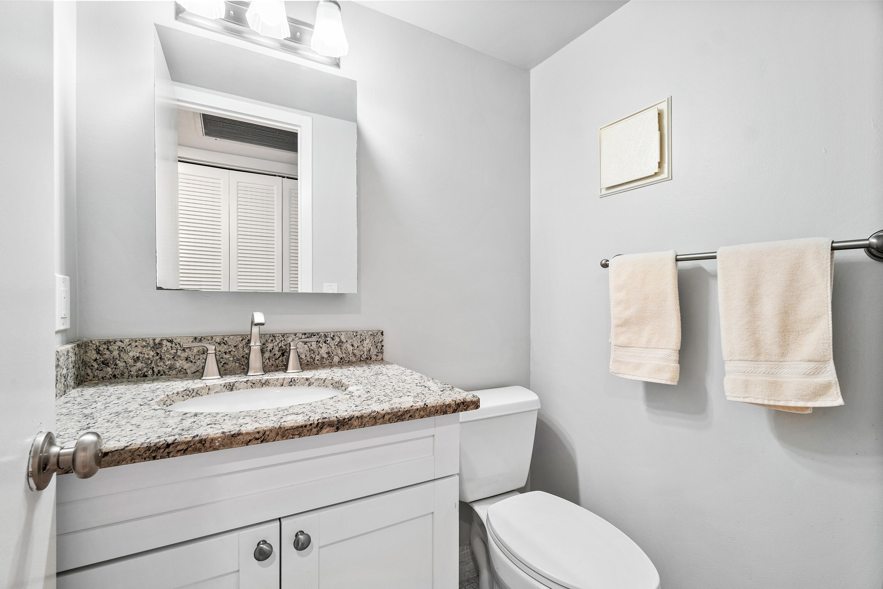 2046 Rexford Drive, Unit C Boca Raton, FL 33434 - Photo 10 of 32