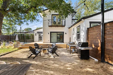 $1,100,000 | 909 East 50th Street, Austin, TX 78751