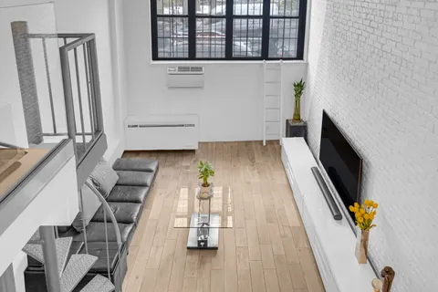 $950,000 | 324 Pearl Street, Unit 1A | Financial District