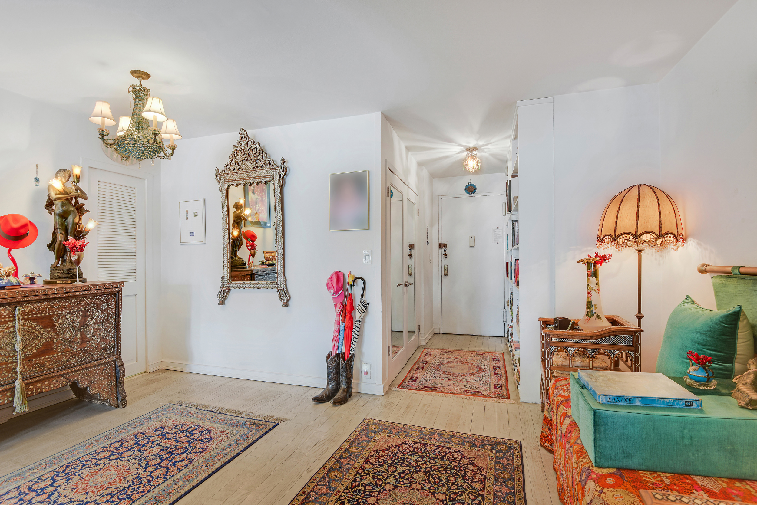 305 East 24th Street, Unit 18C Manhattan, NY 10010 - Photo 5 of 13 a very nice looking room with a couch