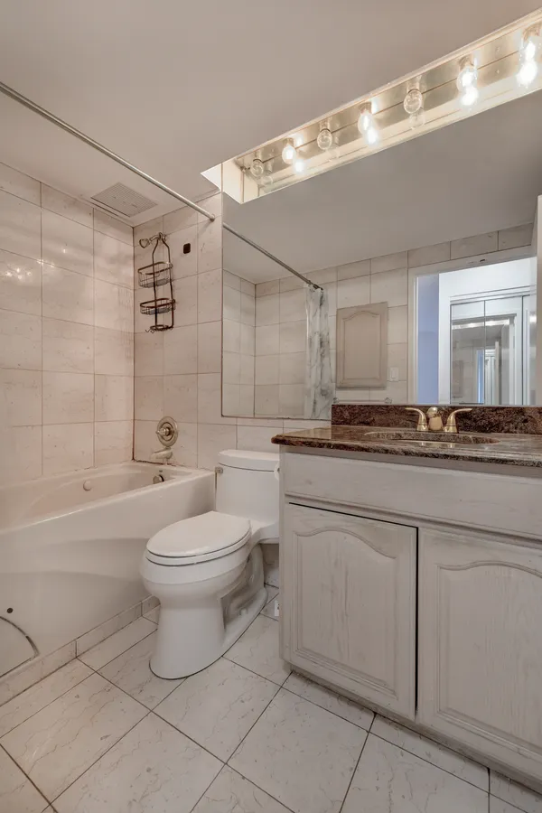 $750,000 | 400 East 70th Street, Unit 702 | Lenox Hill