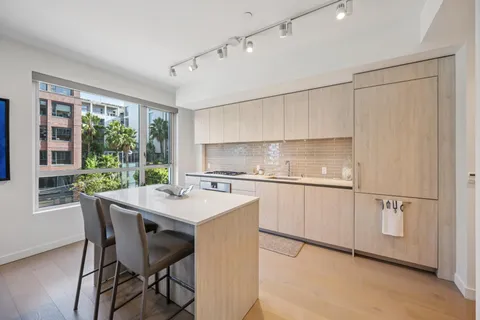 $1,098,000 | 110 Channel Street, Unit 327, San Francisco, CA 94158