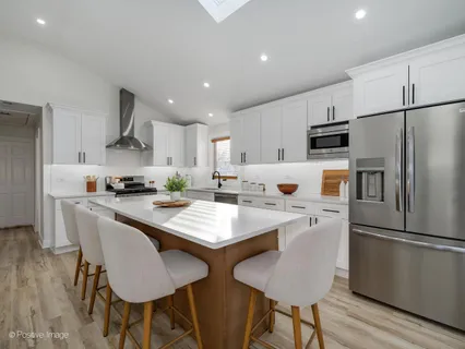 $499,900 | 10630 South Keeler Avenue, Oak Lawn, IL 60453