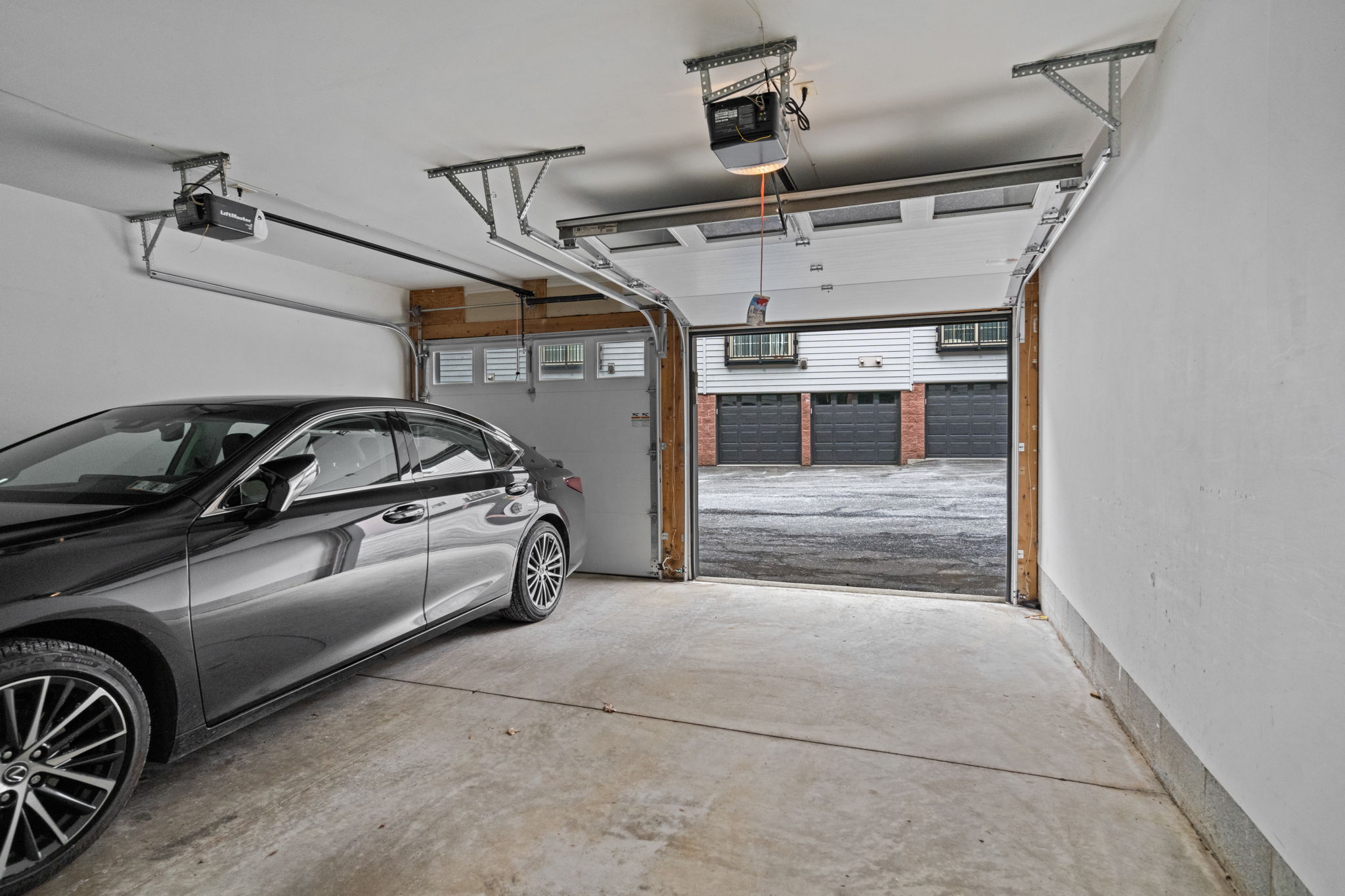 2341 Wallace Street, Unit B Philadelphia, PA 19130 - Photo 37 of 44