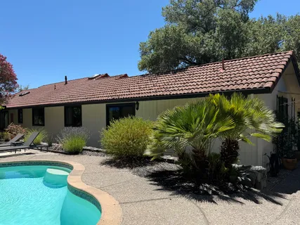 $1,250,000 | 275 Kerry Lane, Cloverdale, CA 95425