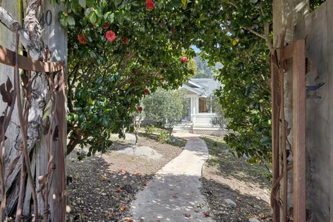 $3,680,000 | 40 Laurel Avenue, Stinson Beach, CA 94970