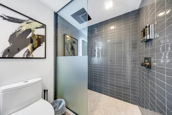 $400,000 | 227 Northeast 2nd Street, Unit 1909, Miami, FL 33132