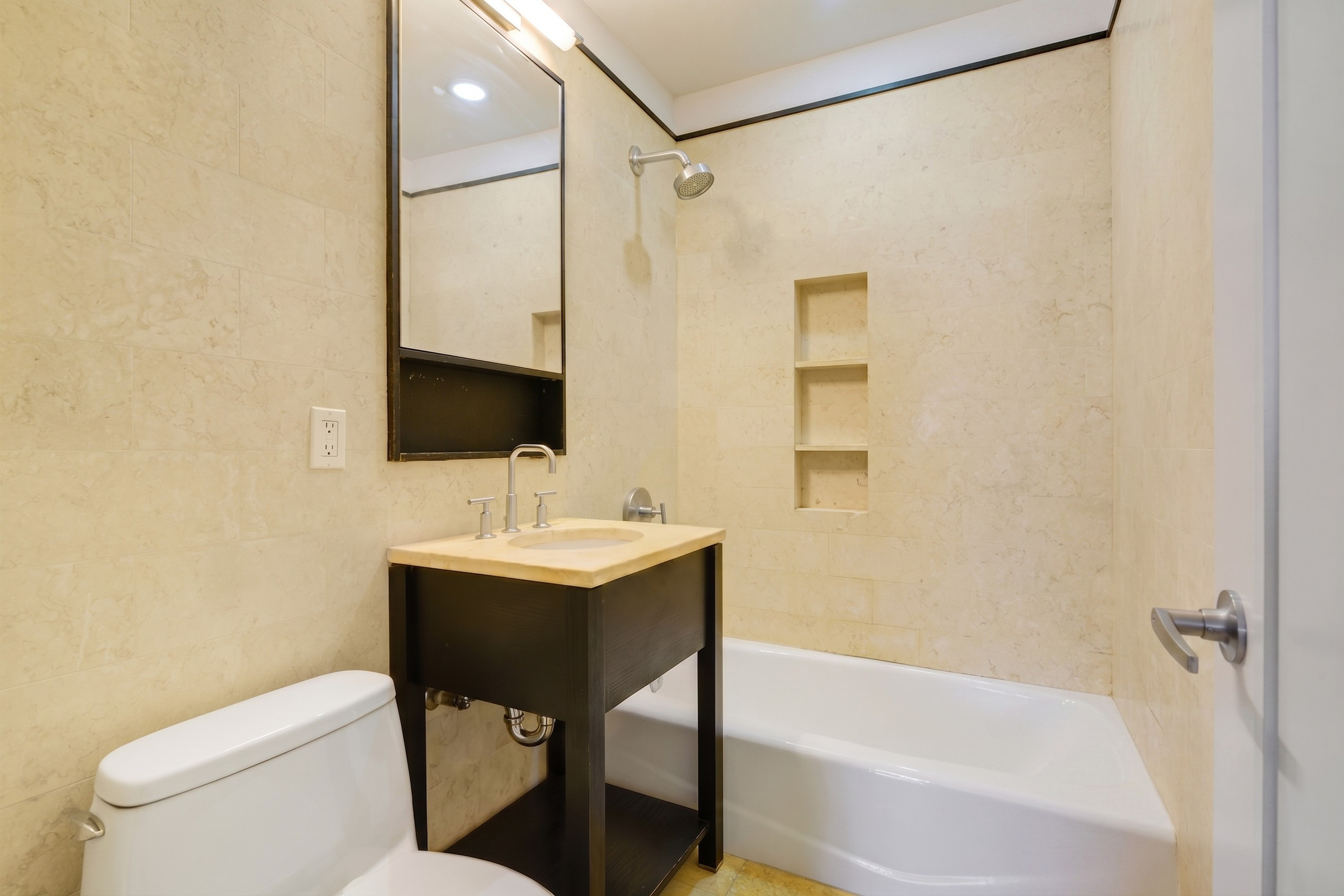 44-27 Purves Street, Unit 8A Queens, NY 11101 - Photo 19 of 20