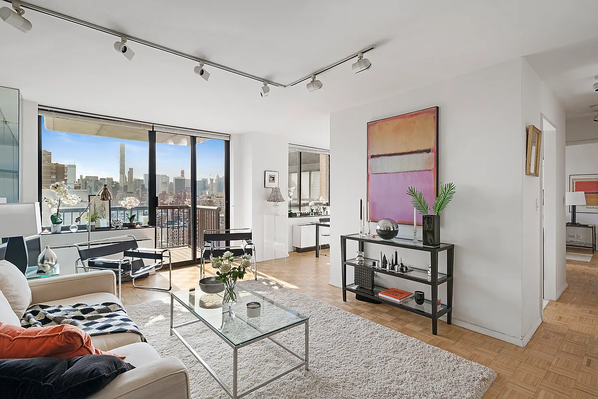 171 East 84th Street, Unit 25A Manhattan, NY 10028 - Photo 1 of 10