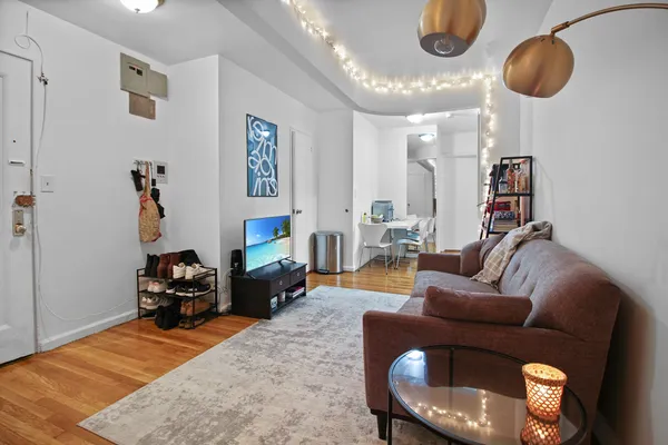 $4,995 | 315 East 56th Street, Unit 5F | Sutton Place