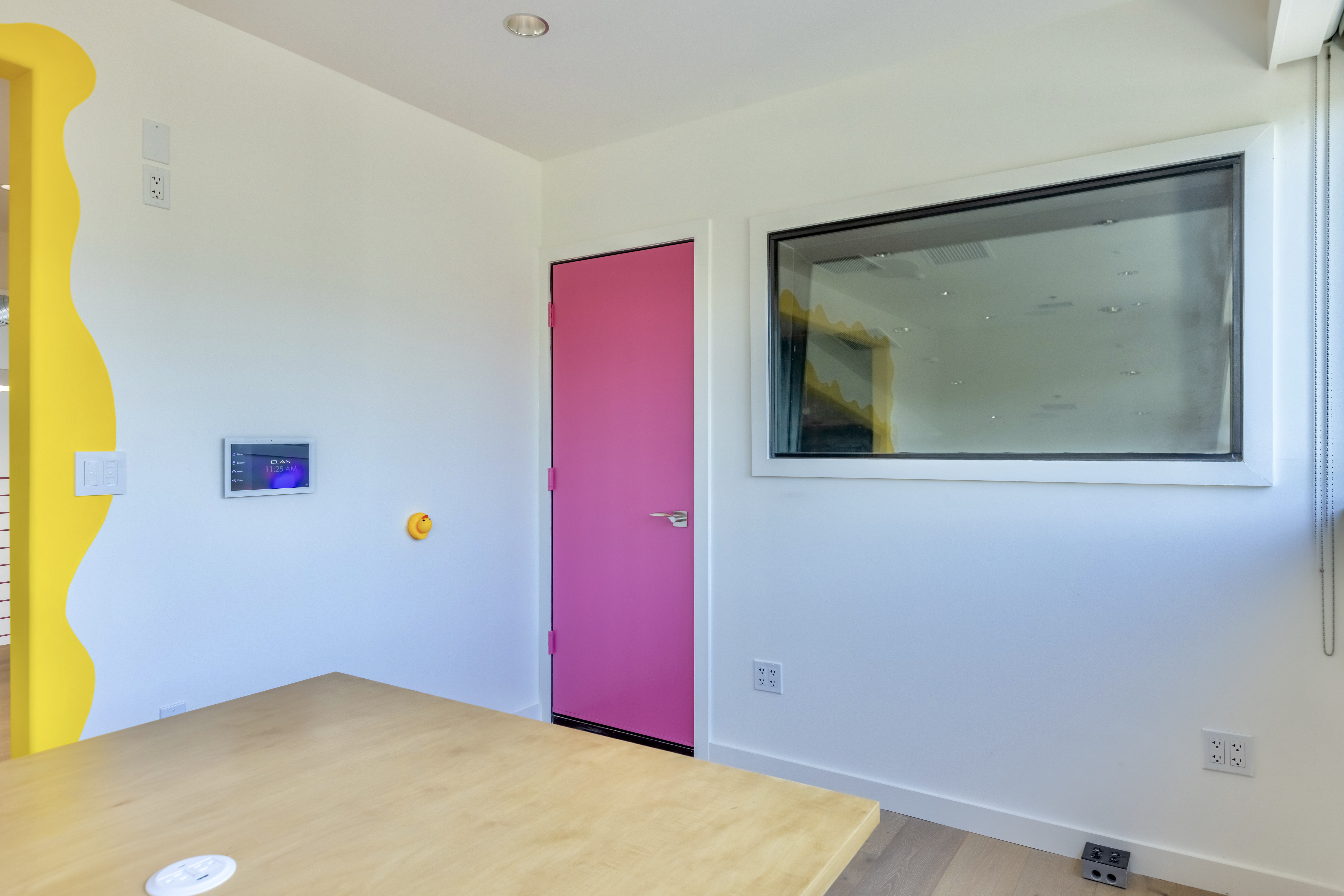 3058 North Lima Street Burbank, CA 91504 - Photo 23 of 41 a view of a room with a flat screen tv