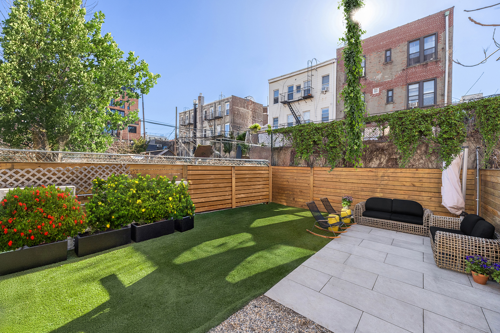 683 Leonard Street Brooklyn, NY 11222 - Photo 8 of 25